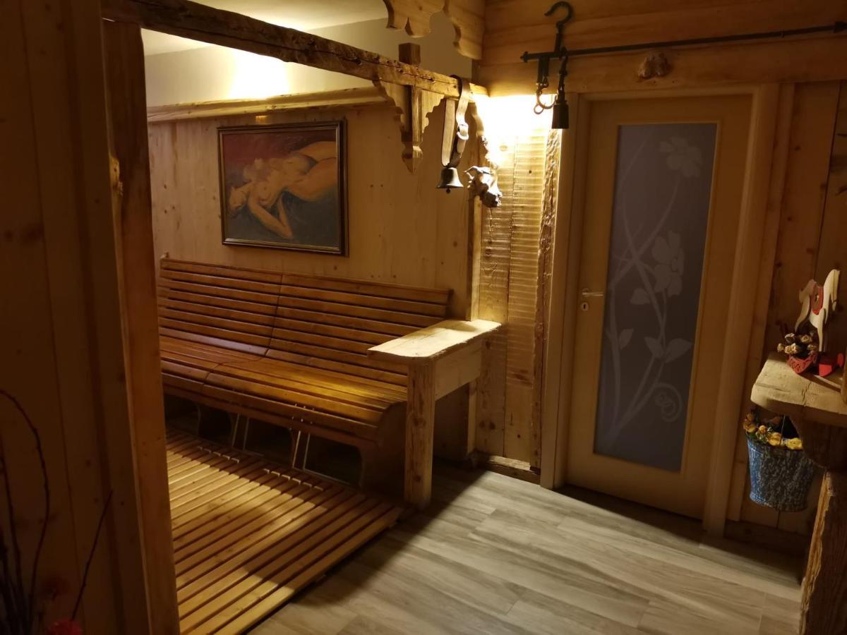 Garni Defrancesco Hotel Campitello di Fassa Eksteriør billede