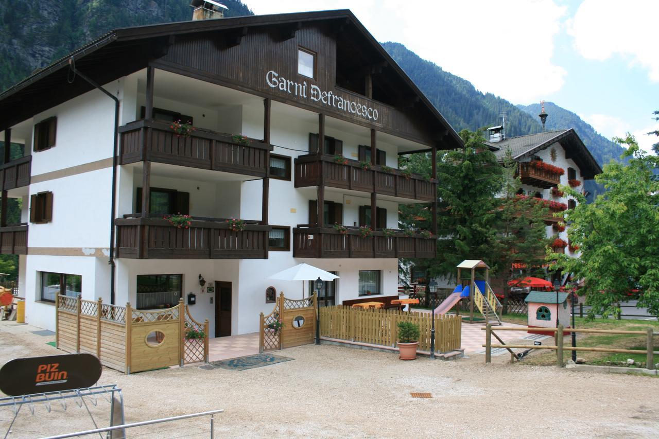 Garni Defrancesco Hotel Campitello di Fassa Eksteriør billede