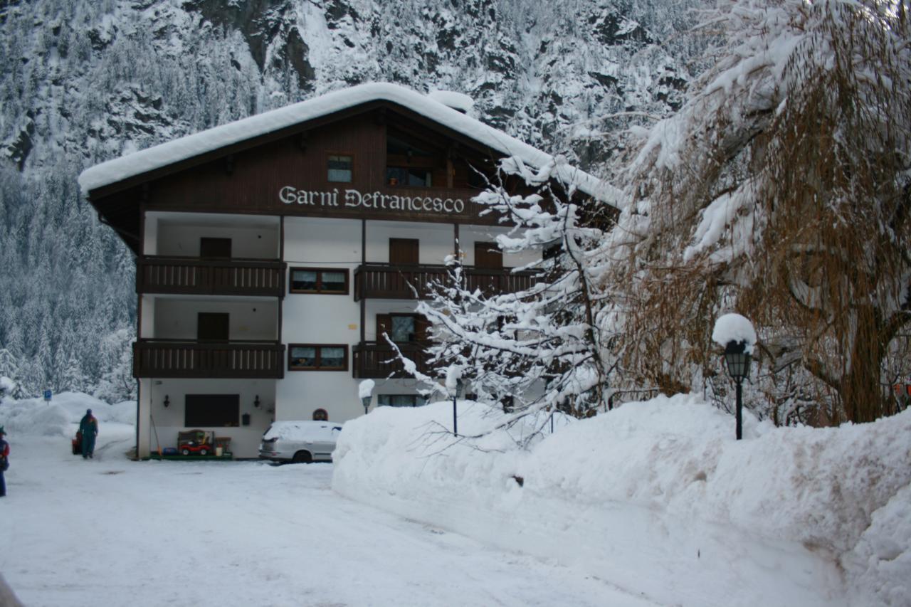 Garni Defrancesco Hotel Campitello di Fassa Eksteriør billede
