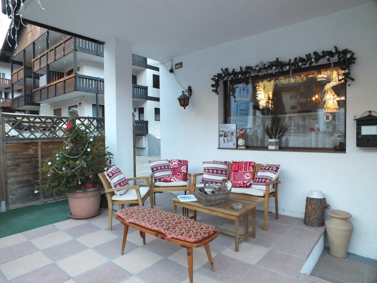Garni Defrancesco Hotel Campitello di Fassa Eksteriør billede