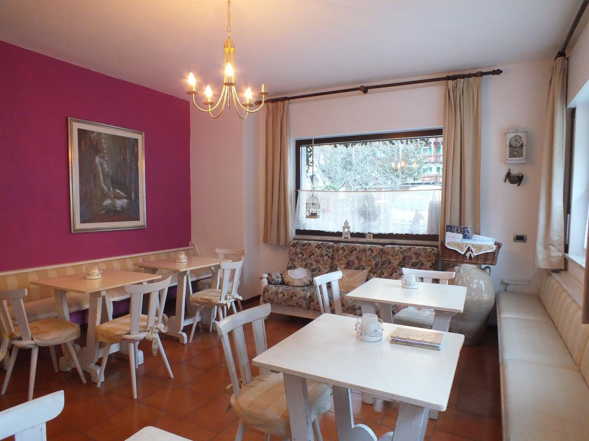 Garni Defrancesco Hotel Campitello di Fassa Eksteriør billede