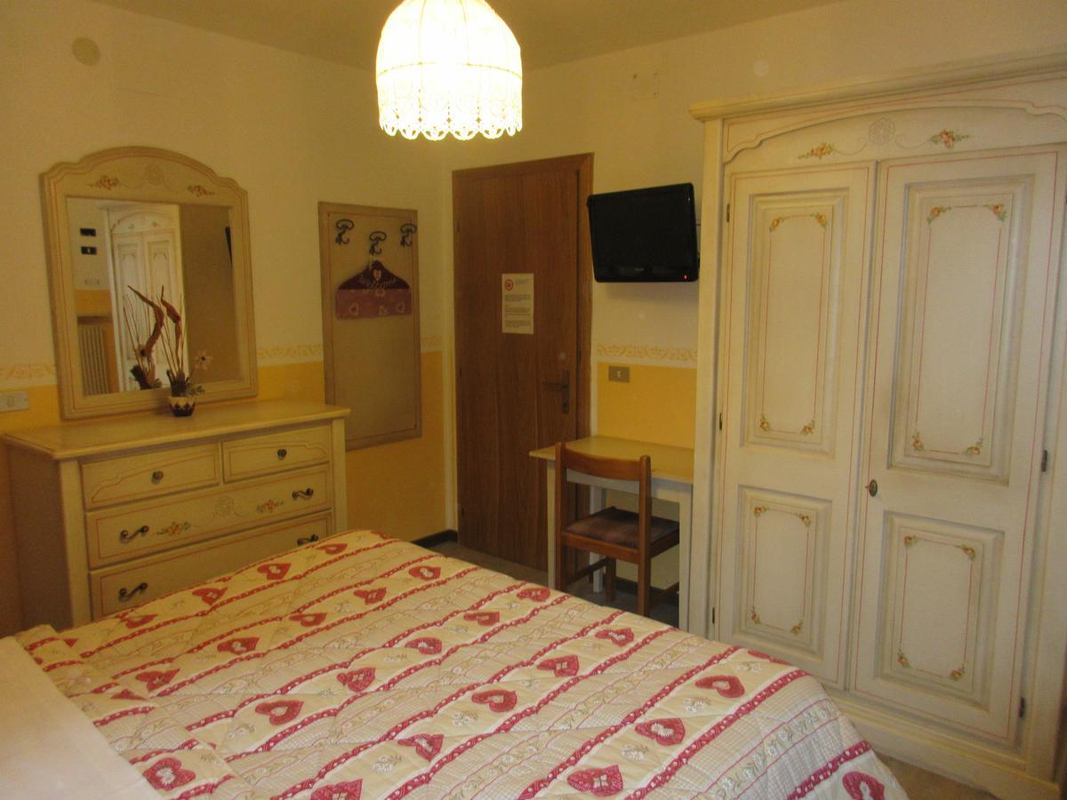 Garni Defrancesco Hotel Campitello di Fassa Eksteriør billede